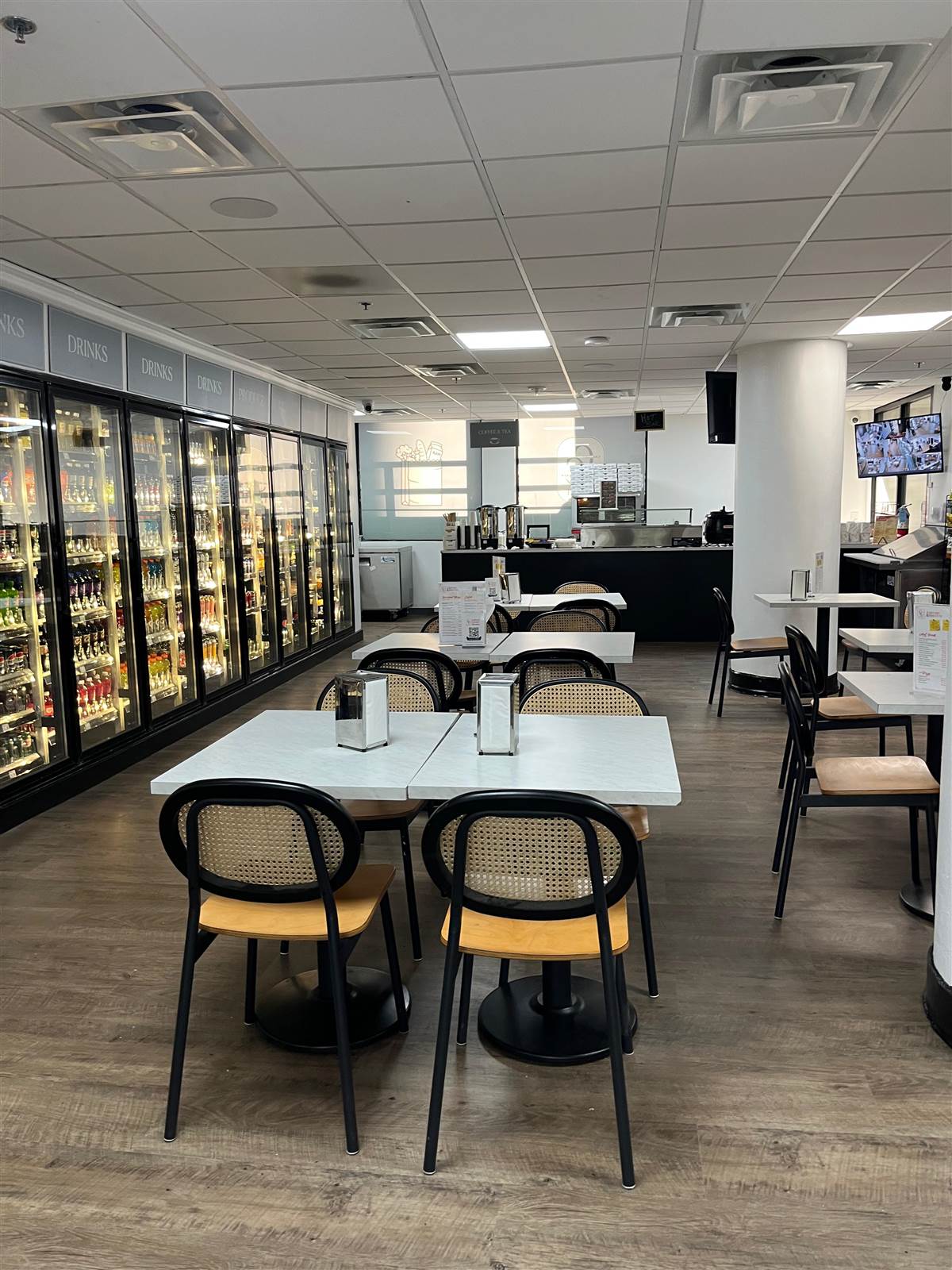 Calvert Corner Deli — hot food station